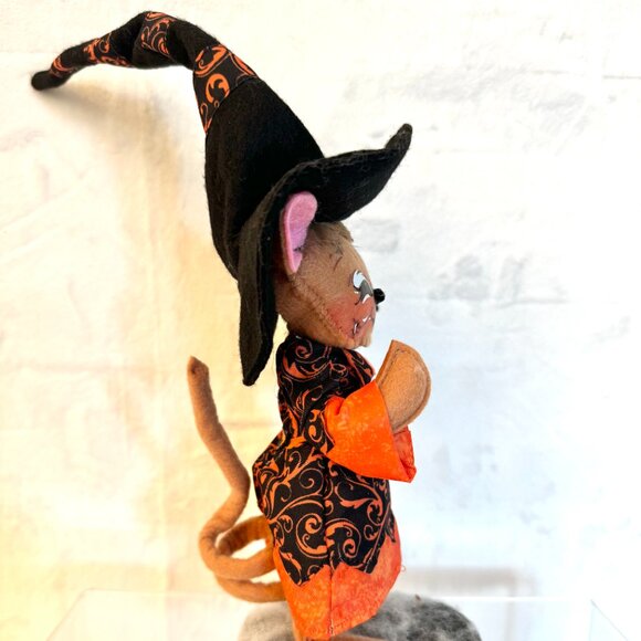 Annalee Mouse Doll 6" Halloween 2017 Swirl Witch with Bat - Picture 8 of 11